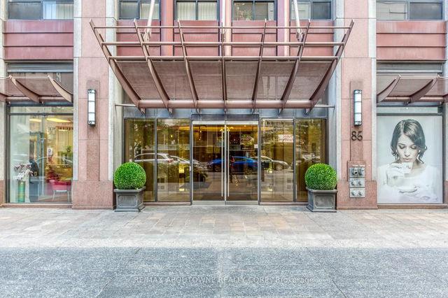 505 - 85 Bloor Street