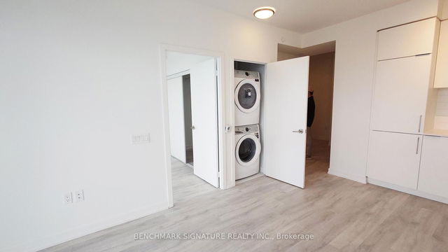 2102 - 7 Golden Lion Heights