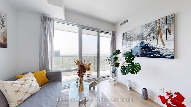 4901 - 501 Yonge Street
