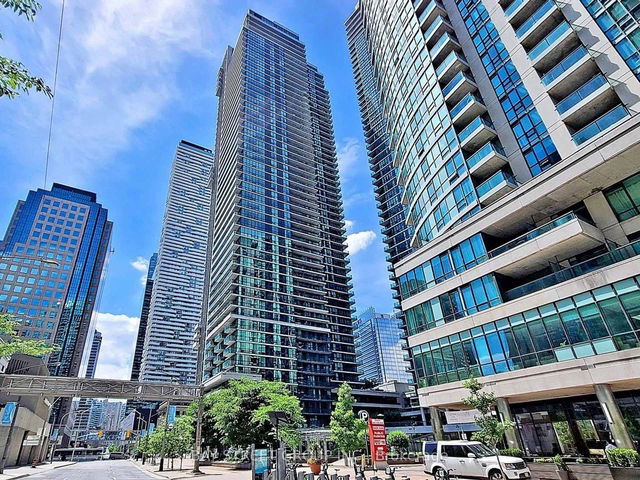 4803 - 33 BAY Street