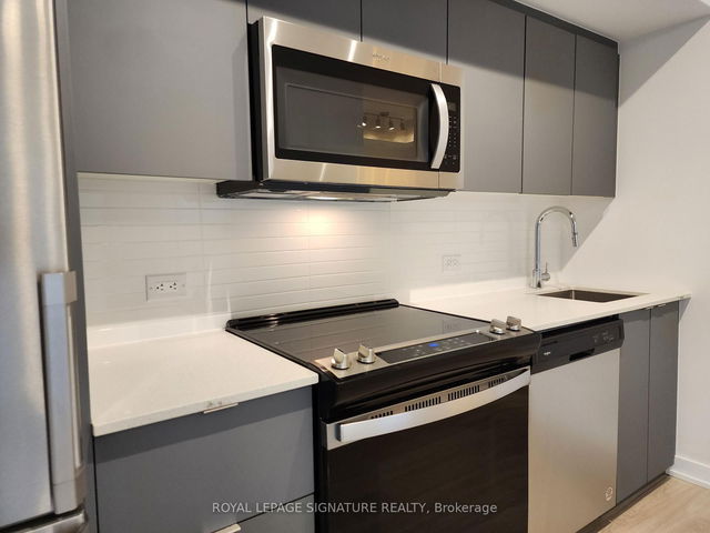 905 - 30 Tretti Way