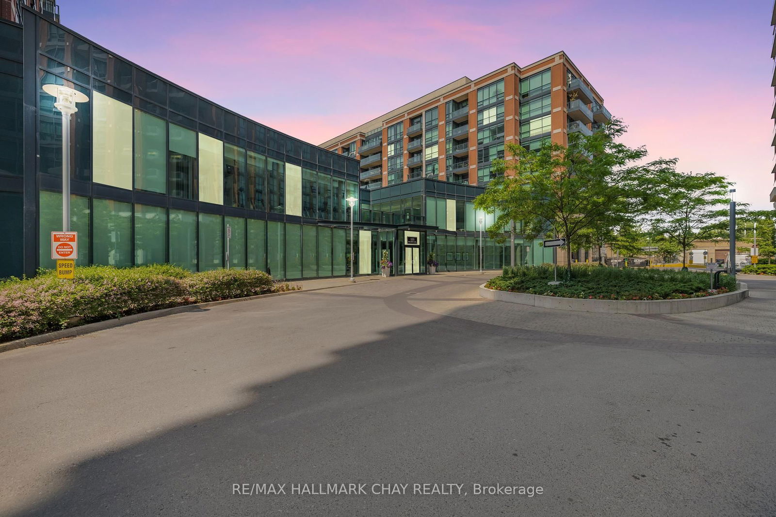 Condo sold at 332-525 Wilson Avenue, Toronto, Clanton Park, M3H 0A7 - MLS: C12218345
