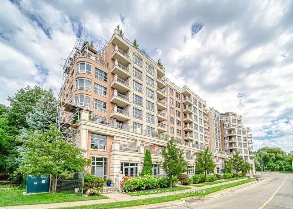 Property at 10 Old York Mills
