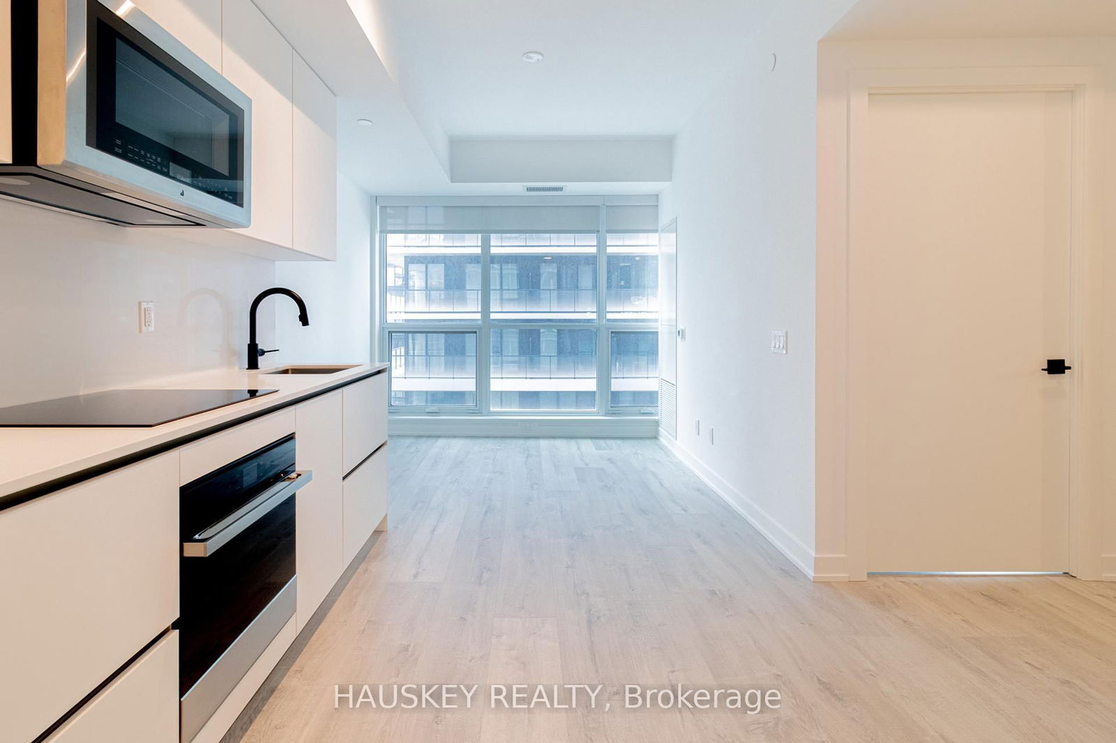 Condo for sale at 3004-327 King Street, Toronto, Waterfront Communities C1, M5V 1J5 - MLS: C12218635