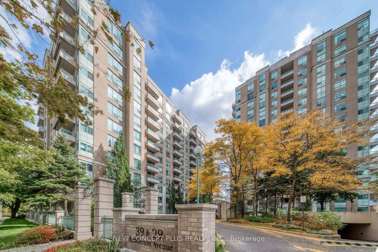 Condo for sale at 217-39 Pemberton Avenue, Toronto, Newtonbrook East, M2M 4L6 - MLS: C12218668