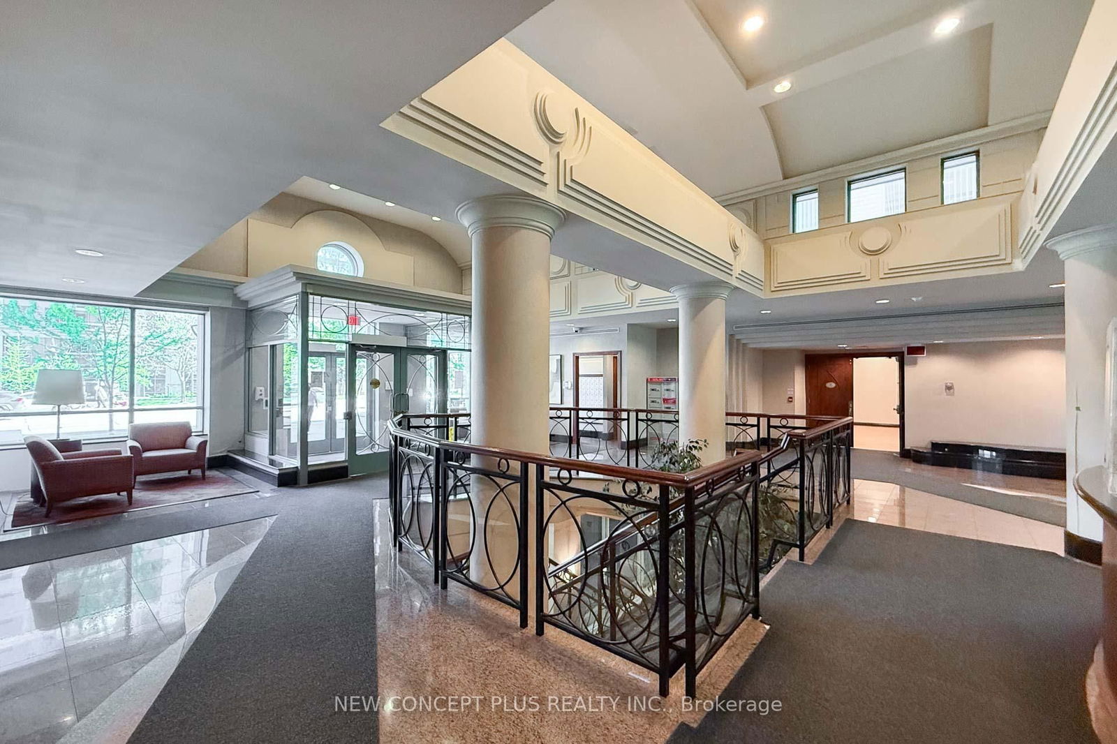 Condo for sale at 217-39 Pemberton Avenue, Toronto, Newtonbrook East, M2M 4L6 - MLS: C12218668