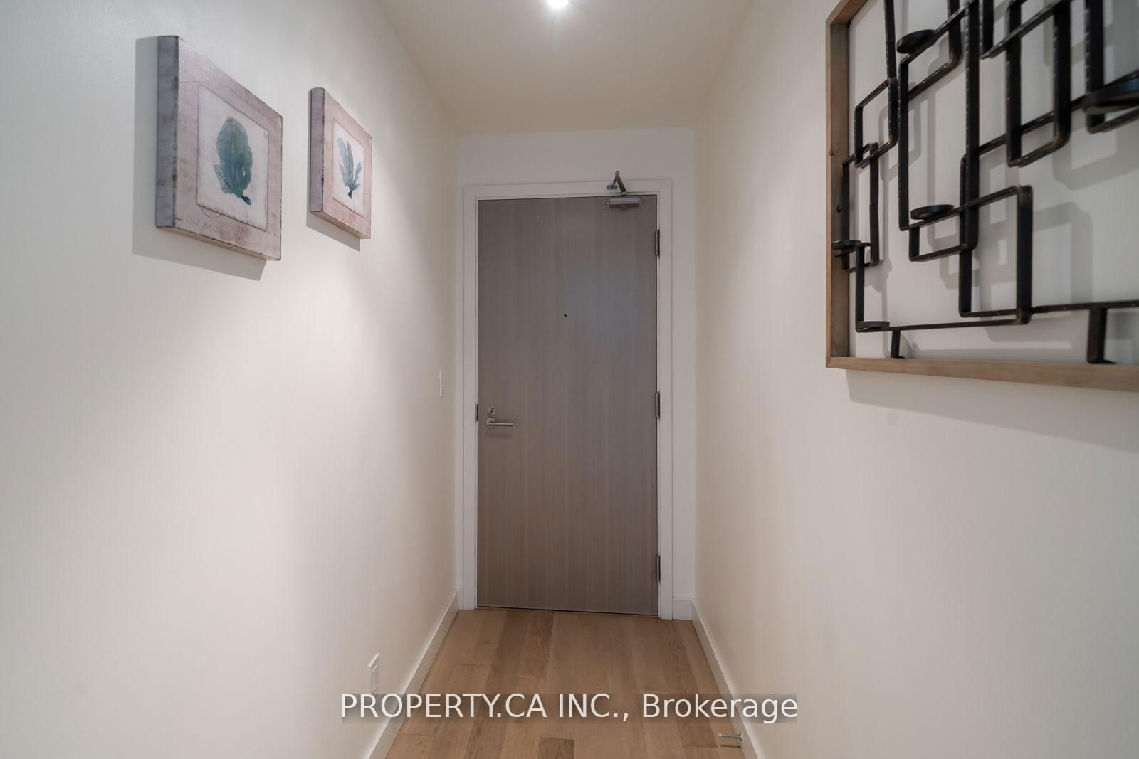 Condo for sale at 1012-111 Bathurst Street, Toronto, Waterfront Communities C1, M5V 0M9 - MLS: C12218782