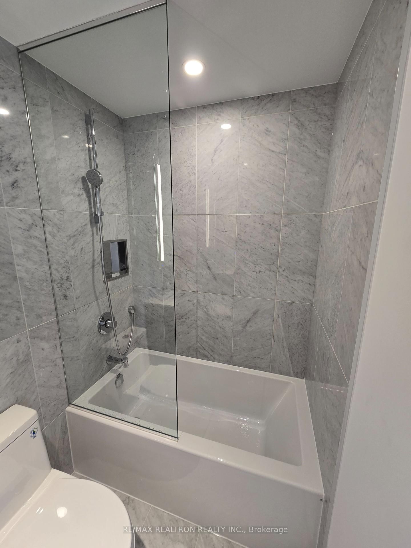 155 Merchants' Wharf, Unit 825 - Photo 13