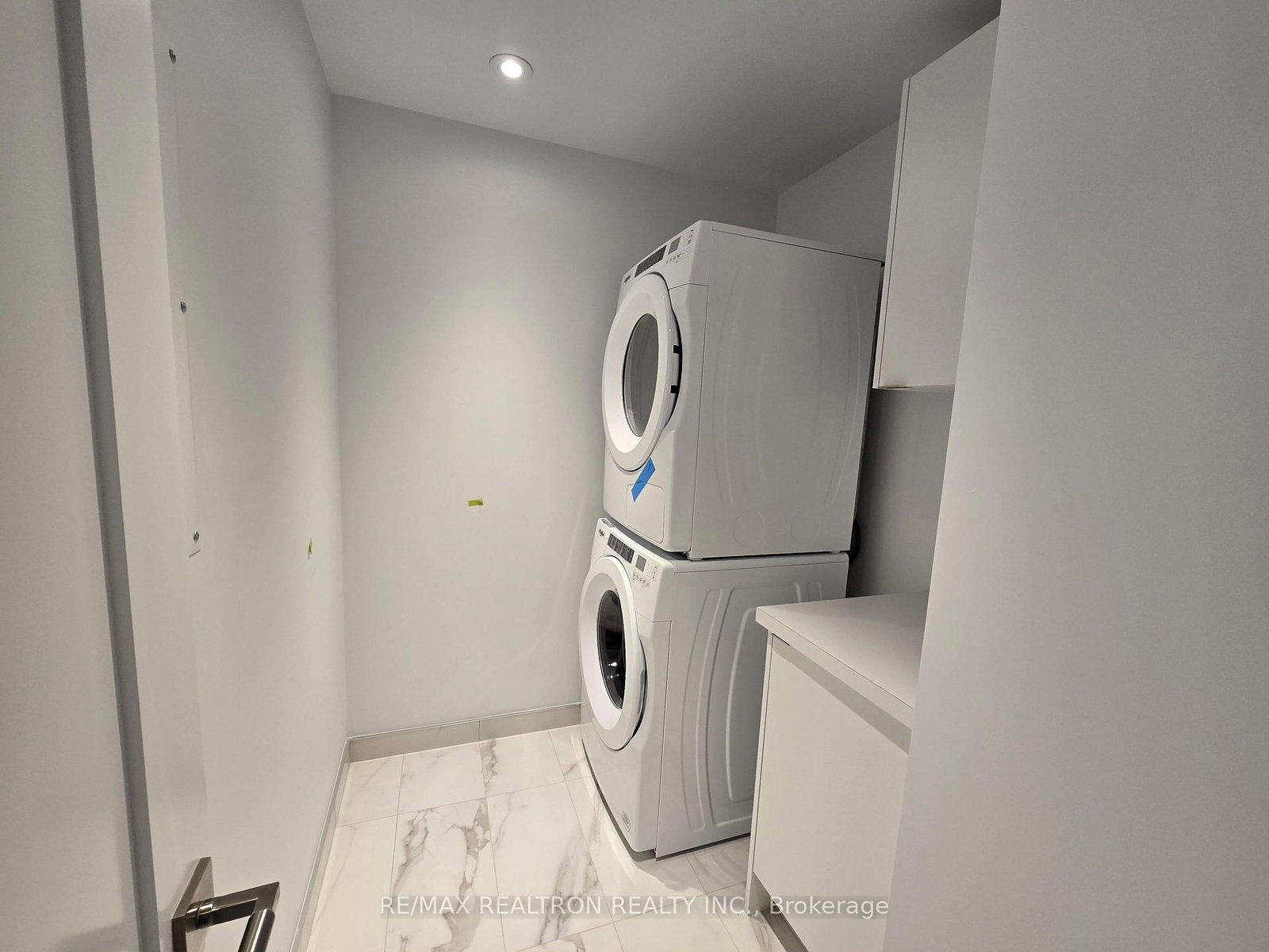 155 Merchants' Wharf, Unit 825 - Photo 16