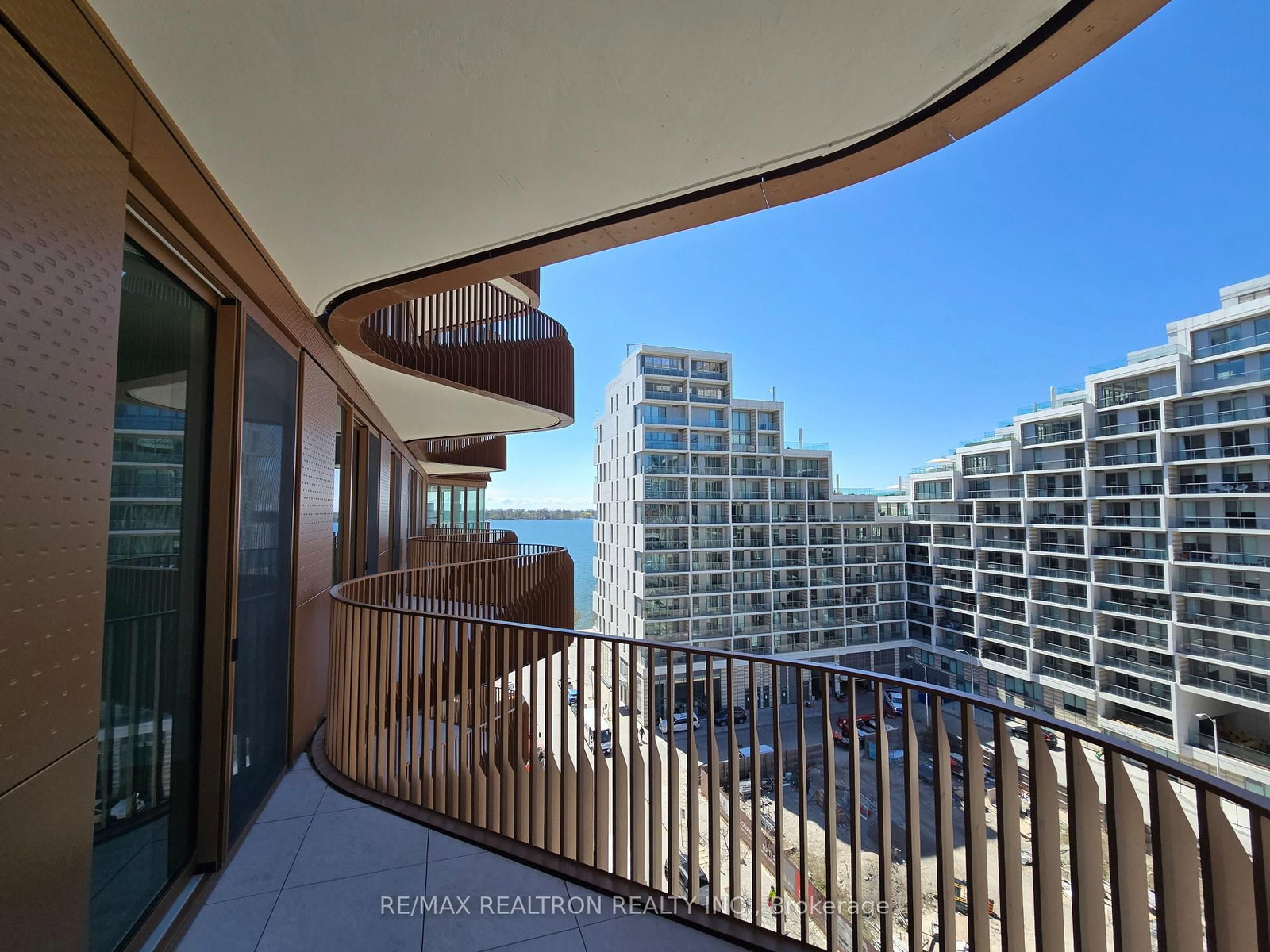 155 Merchants' Wharf, Unit 825 - Photo 18