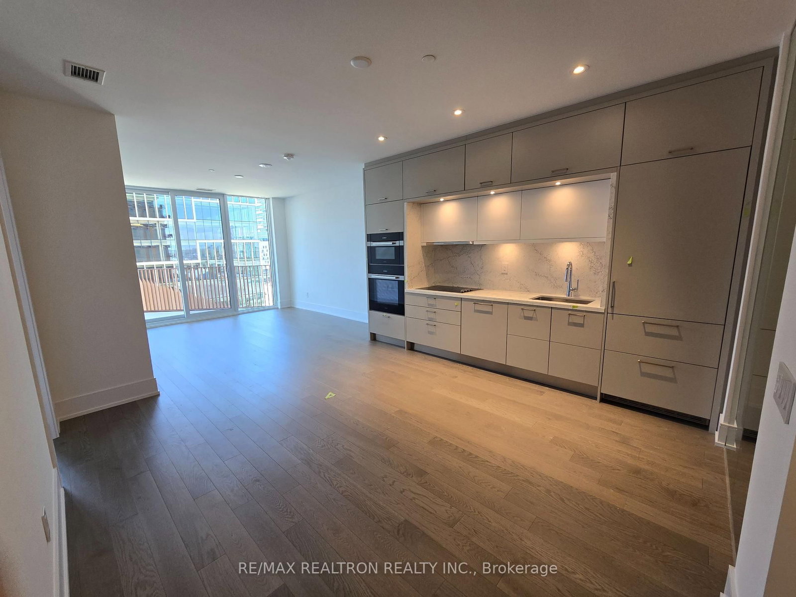 155 Merchants' Wharf, Unit 825 - Photo 5