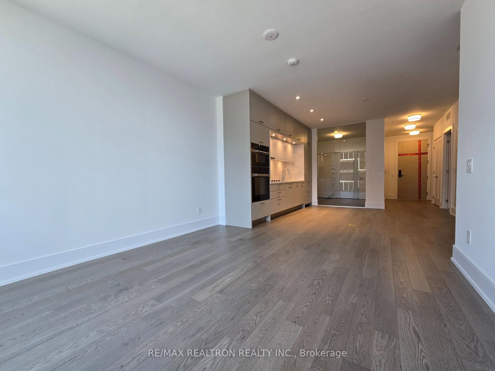 155 Merchants' Wharf, Unit 825 - Photo 8