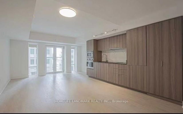 713 - 955 Bay Street
