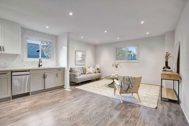 2 - 20 Alcina Avenue