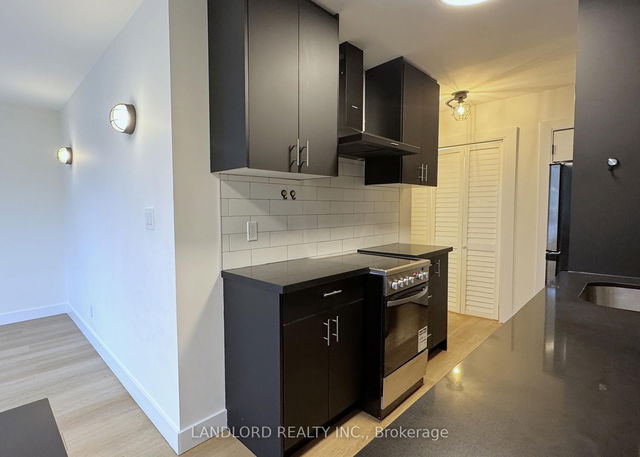 101 - 420 Eglinton Avenue E