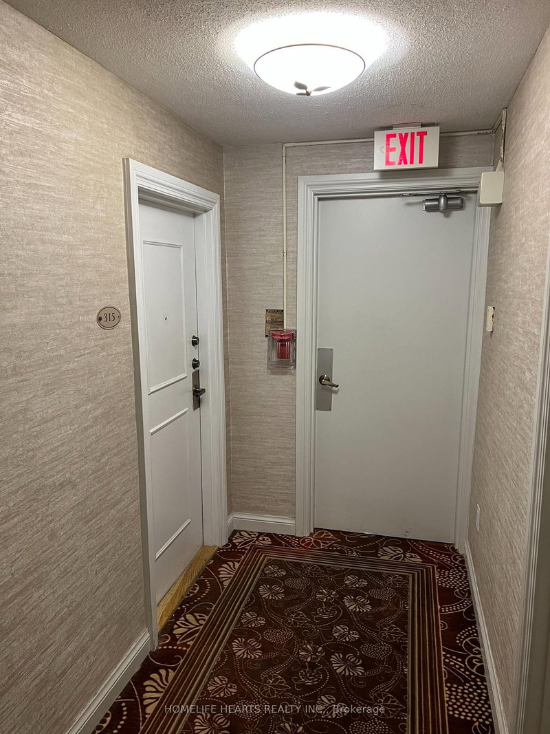 315 - 20 Edgecliff Gfwy, Toronto, M3C 3A4 | Image 2