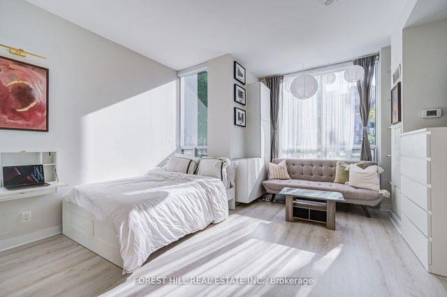 122 - 1005 King Street W