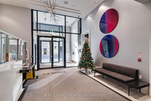 204 - 403 Church Street W