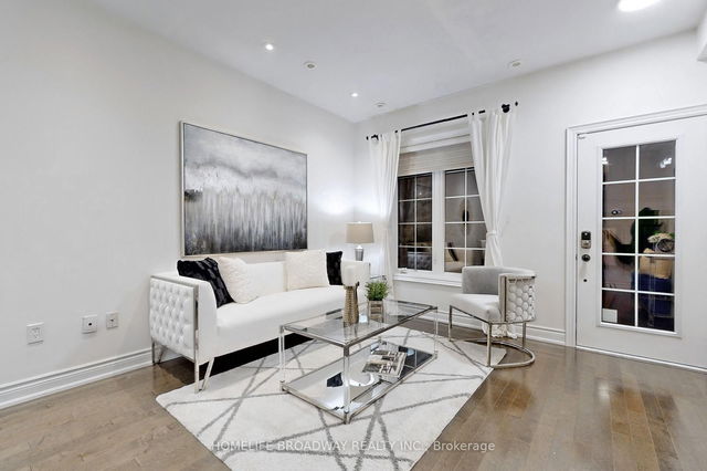 18 - 10 Hargrave Lane
