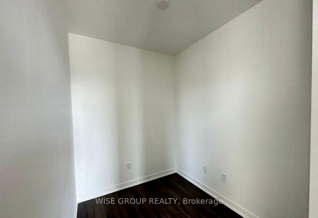1201 - 500 Wilson Avenue