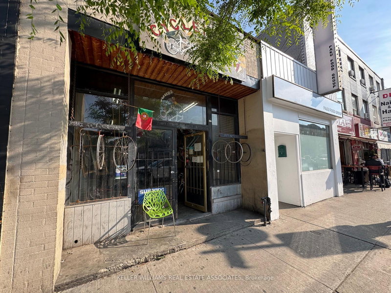 863 Bloor St W, Toronto, M6G 1M4 | Image 2