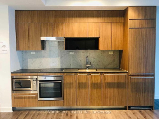 907 - 90 Queens Wharf Road