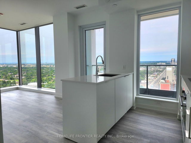 2509 - 7 Golden Lion Heights