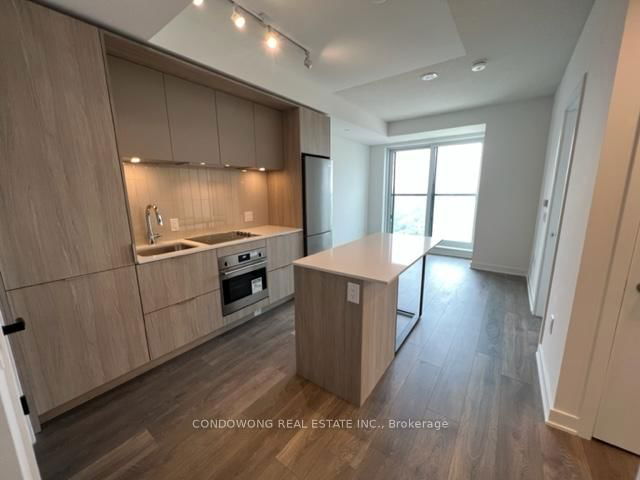 2809 - 130 River Street