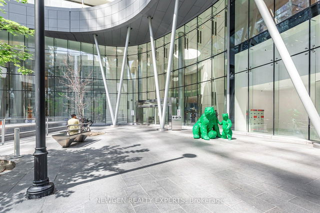 1207 - 12 York Street