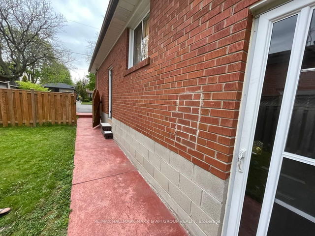 Bsmt - 143 Holmes Avenue