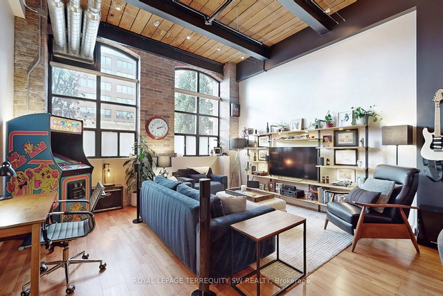 125 - 43 Hanna Avenue