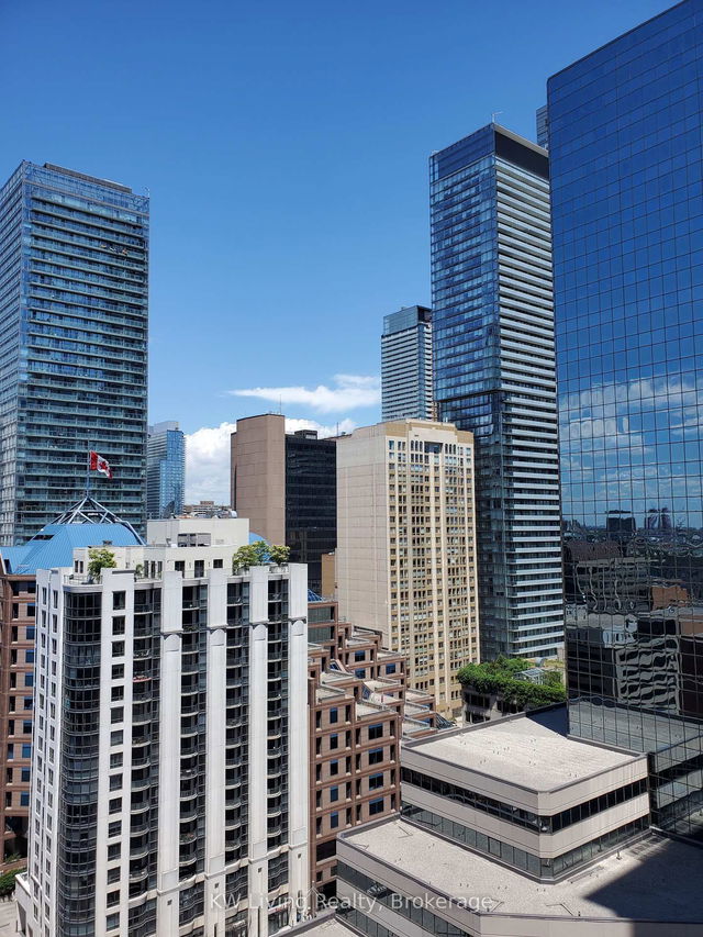 1905 - 770 Bay Street
