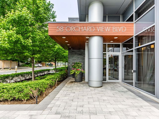 1702 - 58 Orchard View Boulevard