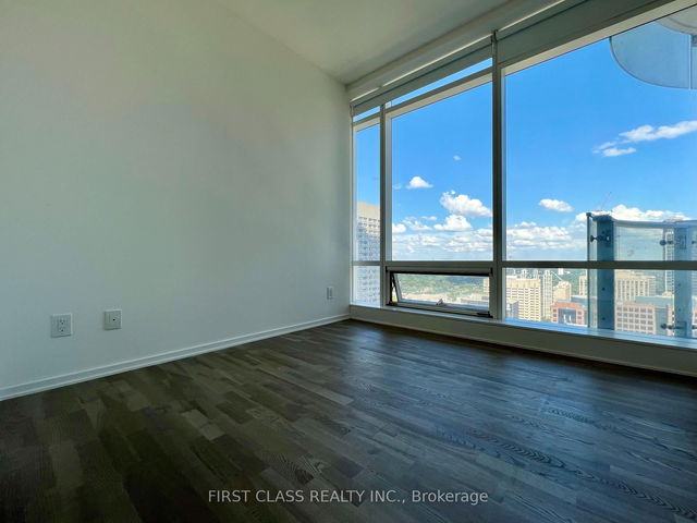 2904 - 1 Bloor st east Unit 2904 Street