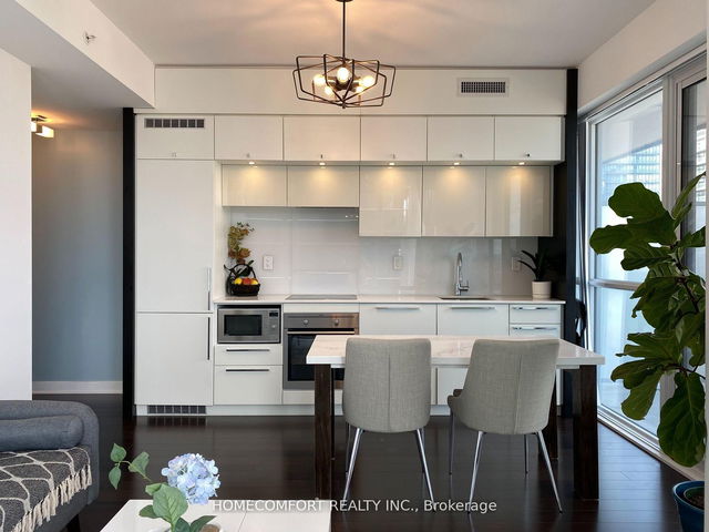 2409 - 15 Grenville Street