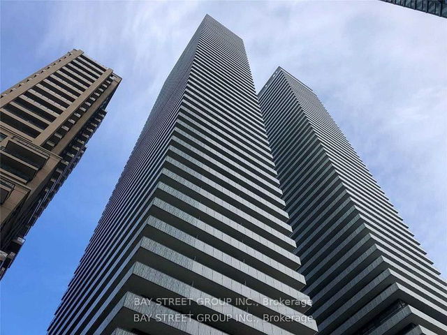 2710 - 50 Charles Street