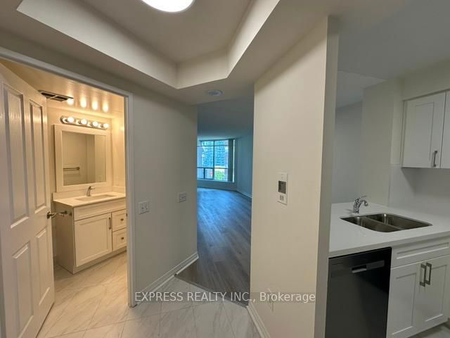 707 - 942 Yonge Street