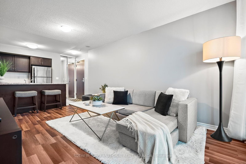 707 - 19 Grand Trunk Cres, Toronto, M5J 3A3 | Image 2