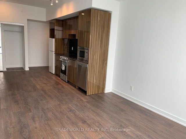 5207 - 501 Yonge Street