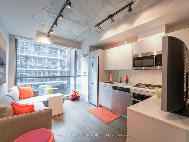 316 - 39 Brant Street