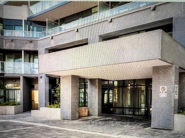 532 - 621 Sheppard Avenue E