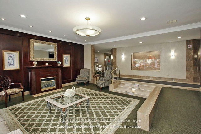 302 - 131 Torresdale Avenue