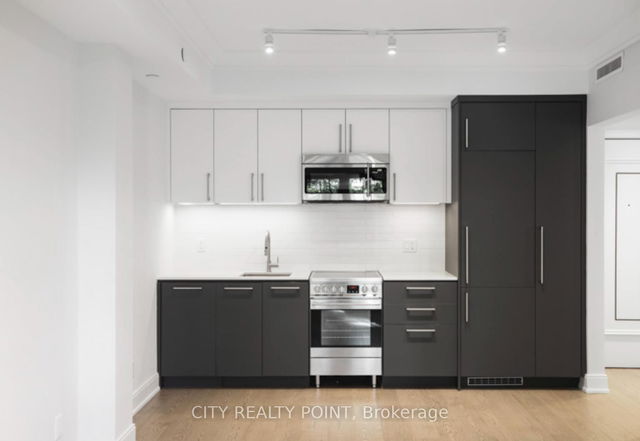 118 - 2 Clarendon Avenue