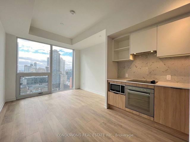 2509 - 82 Dalhousie Street