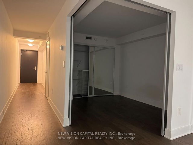 520 - 955 Bay Street