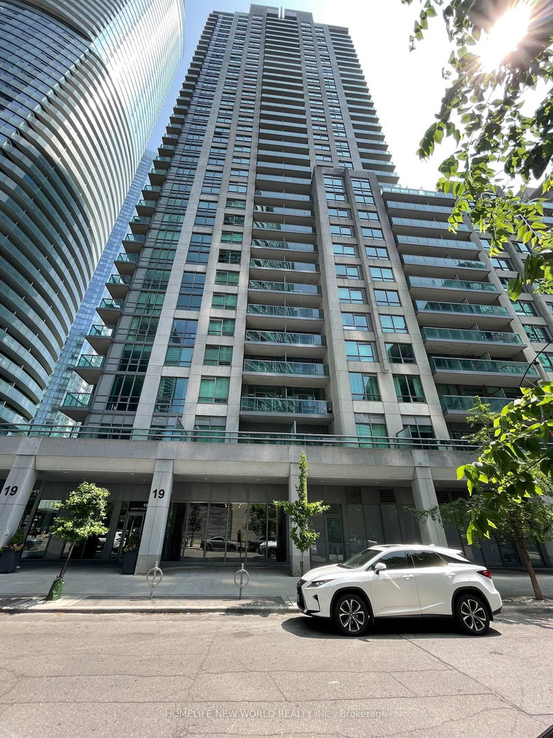 2506 - 19 Grand Trunk Cres, Toronto, M5J 3A3 | Image 2