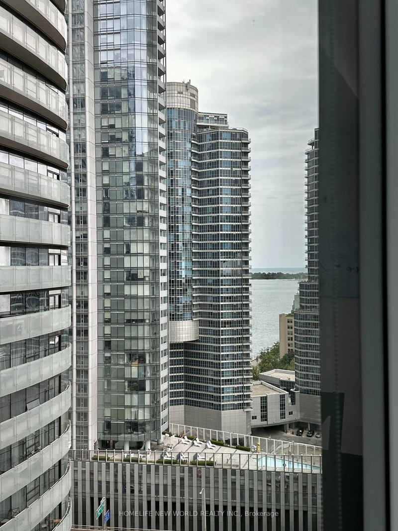 2506 - 19 Grand Trunk Cres, Toronto, M5J 3A3 | Image 3