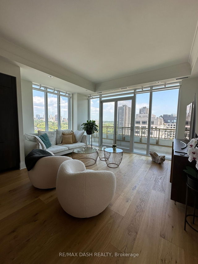 1002 - 151 Avenue Road