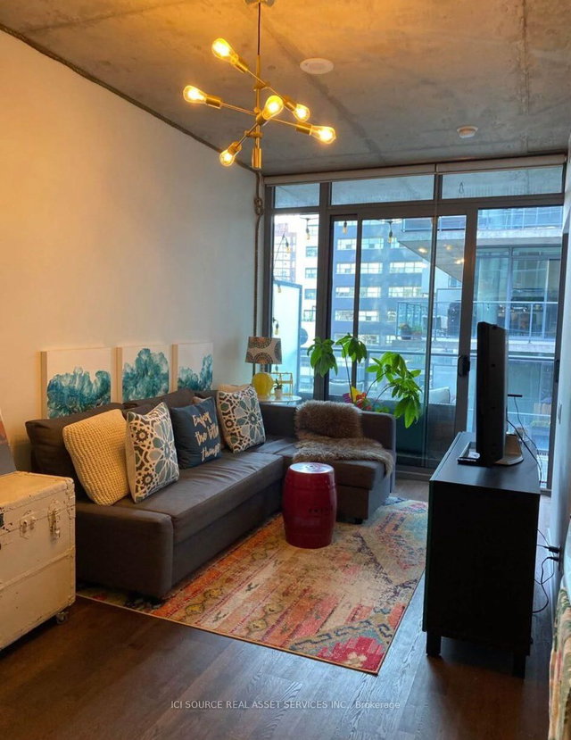 804 - 650 King Street W