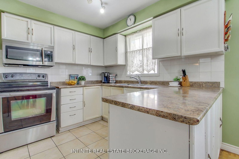 610 Vaughan Rd, Toronto, M6C 2R5 | Image 3